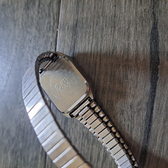 Vintage Opti Max Silver Watch with White Face *needs New Battery - Picture 3 of 5